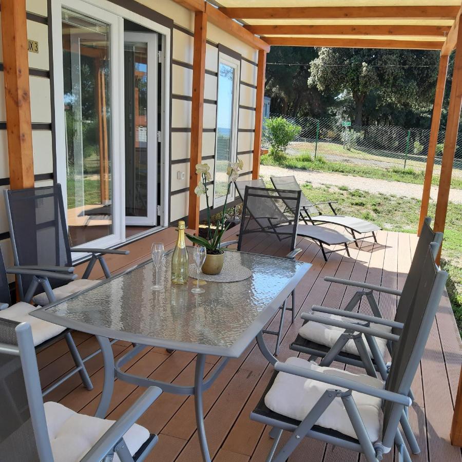 Grand Veles Camp